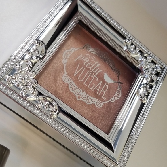 Makeup bundle - Picture 4 of 4